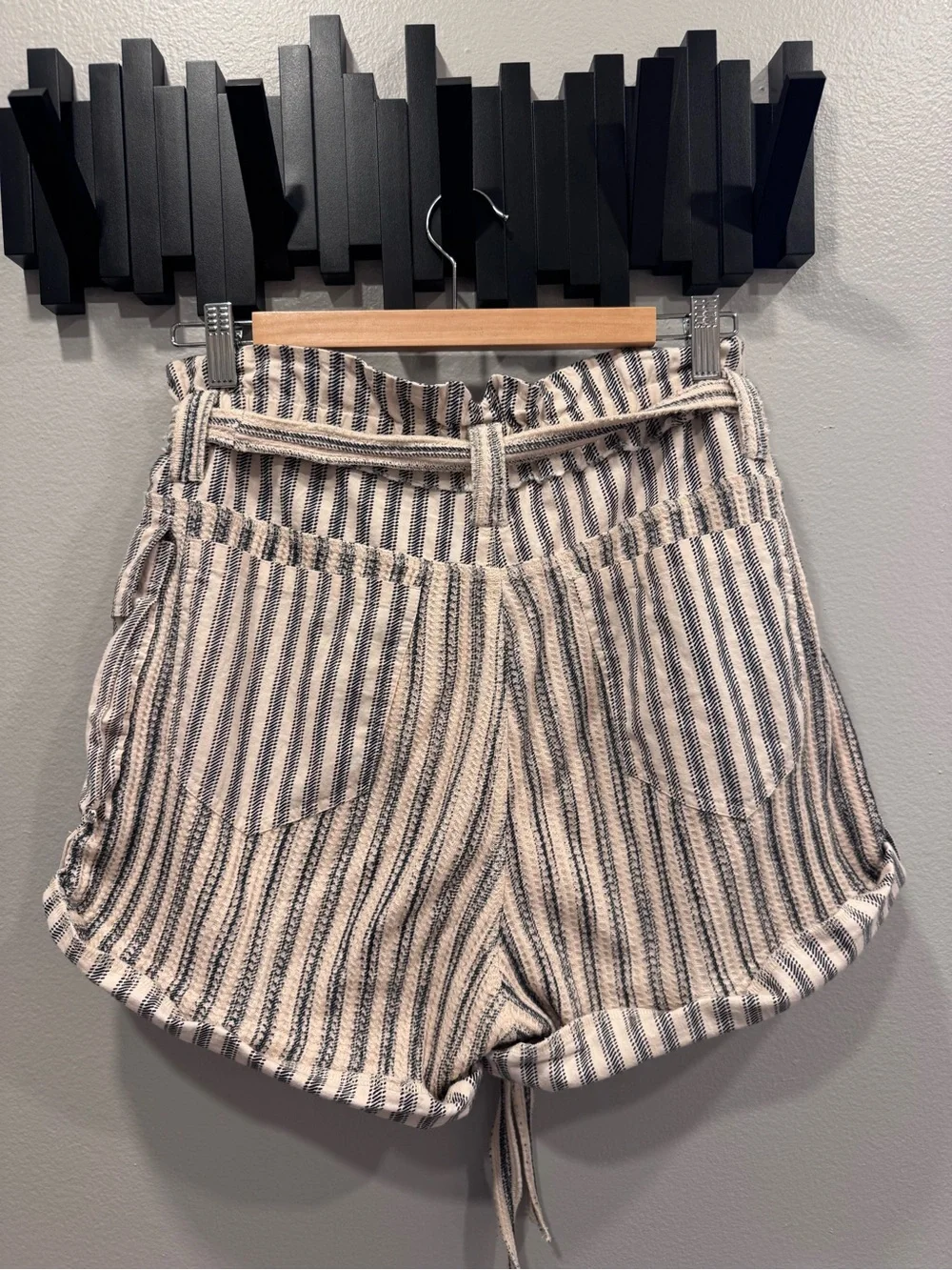 Free People One Harriet Stripped Slouchy Shorts Sz. Sm